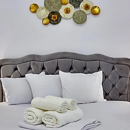 Hotel Long By R S 4*